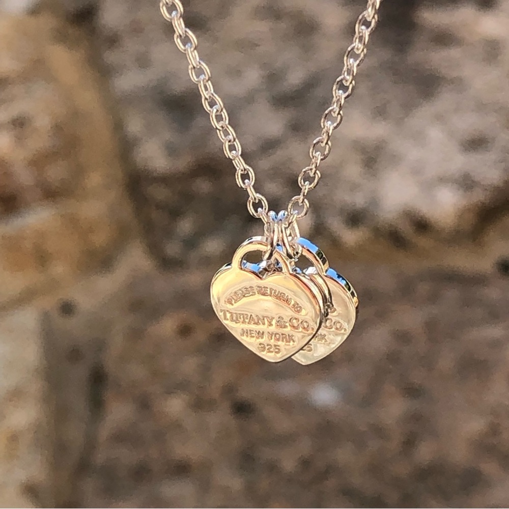 NWOT Tiffany & Co. Delicate Double Mini Heart Tag Pendant on an 18” Chain